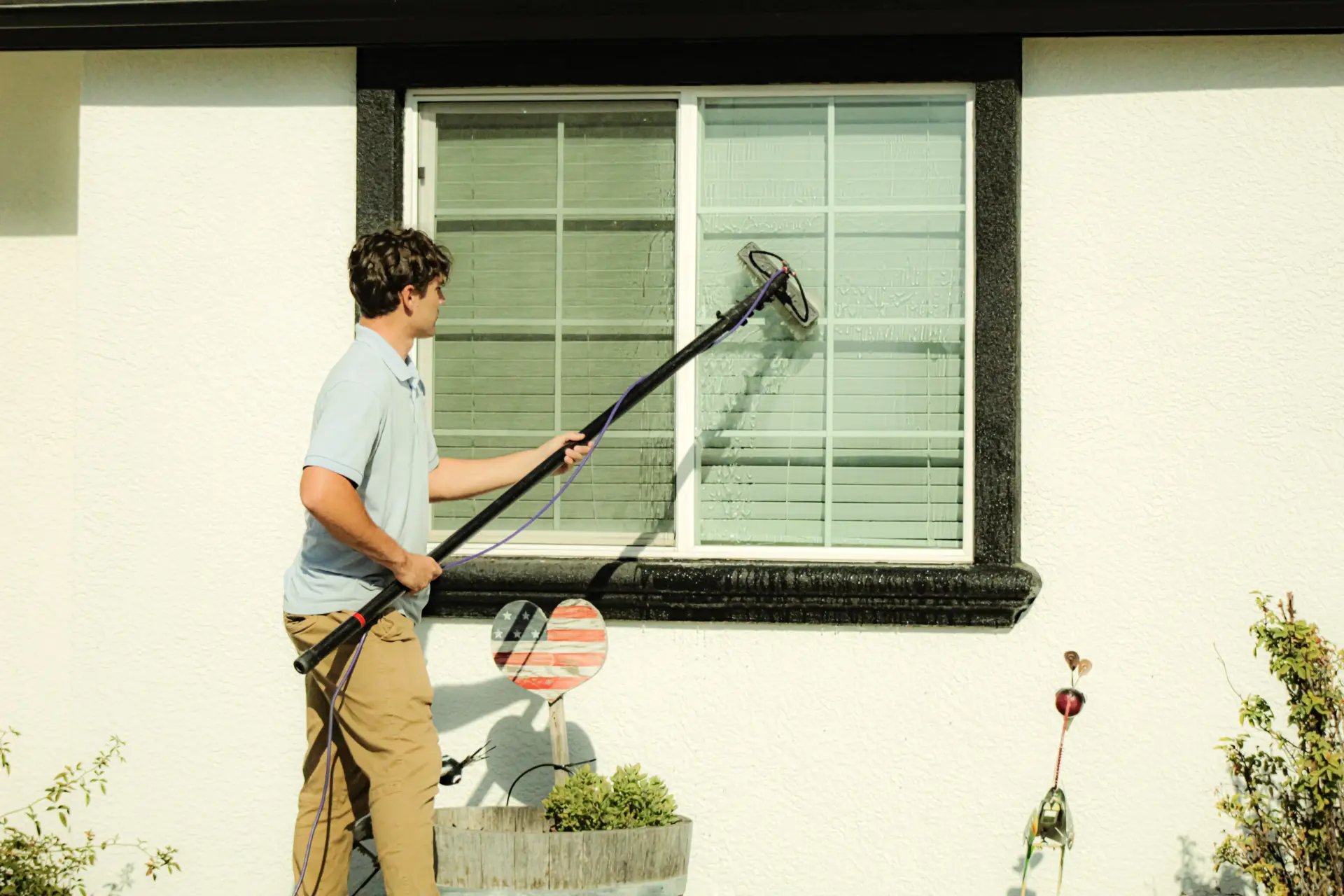Professional window and screen cleaning service